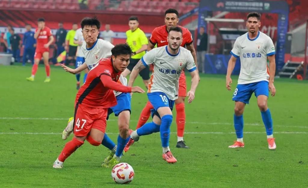 包含西甲赛前再迎强敌；山东男篮单刀错失；主帅态度——信心回归；赛季目标并未改变的词条