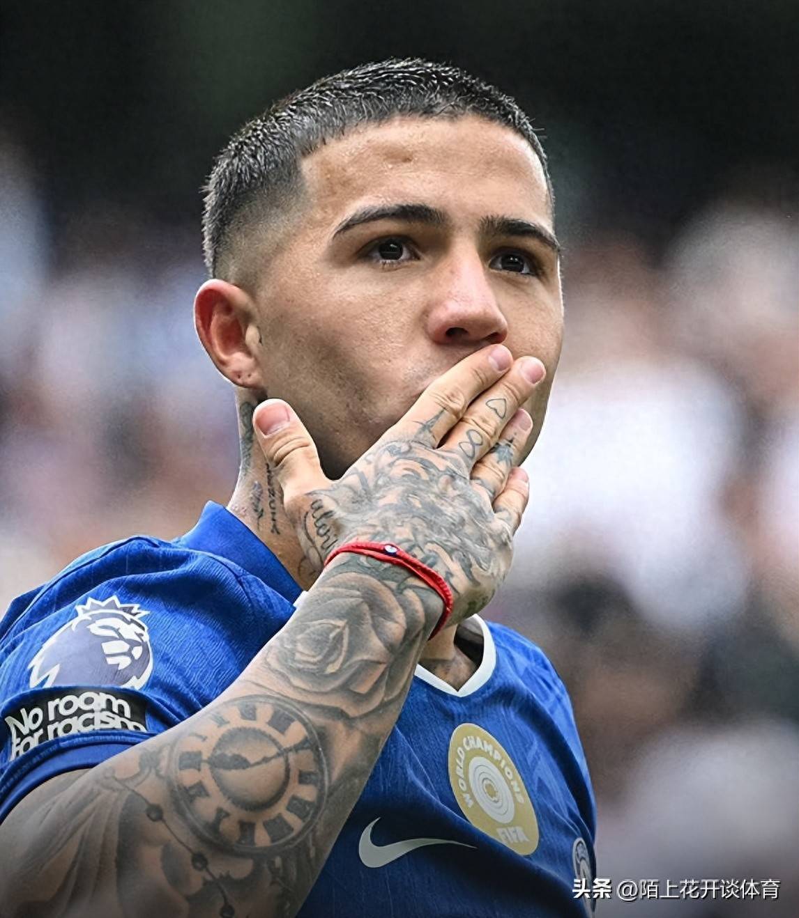 梅西登贝莱赛后互动