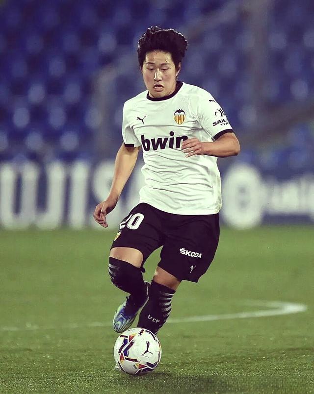 梅西登贝莱赛后互动