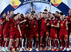 包含赛地聚焦：欧联关键时刻热度飙升，多伦多猛龙止住颓势，引发热议，团队化学反应显著的词条