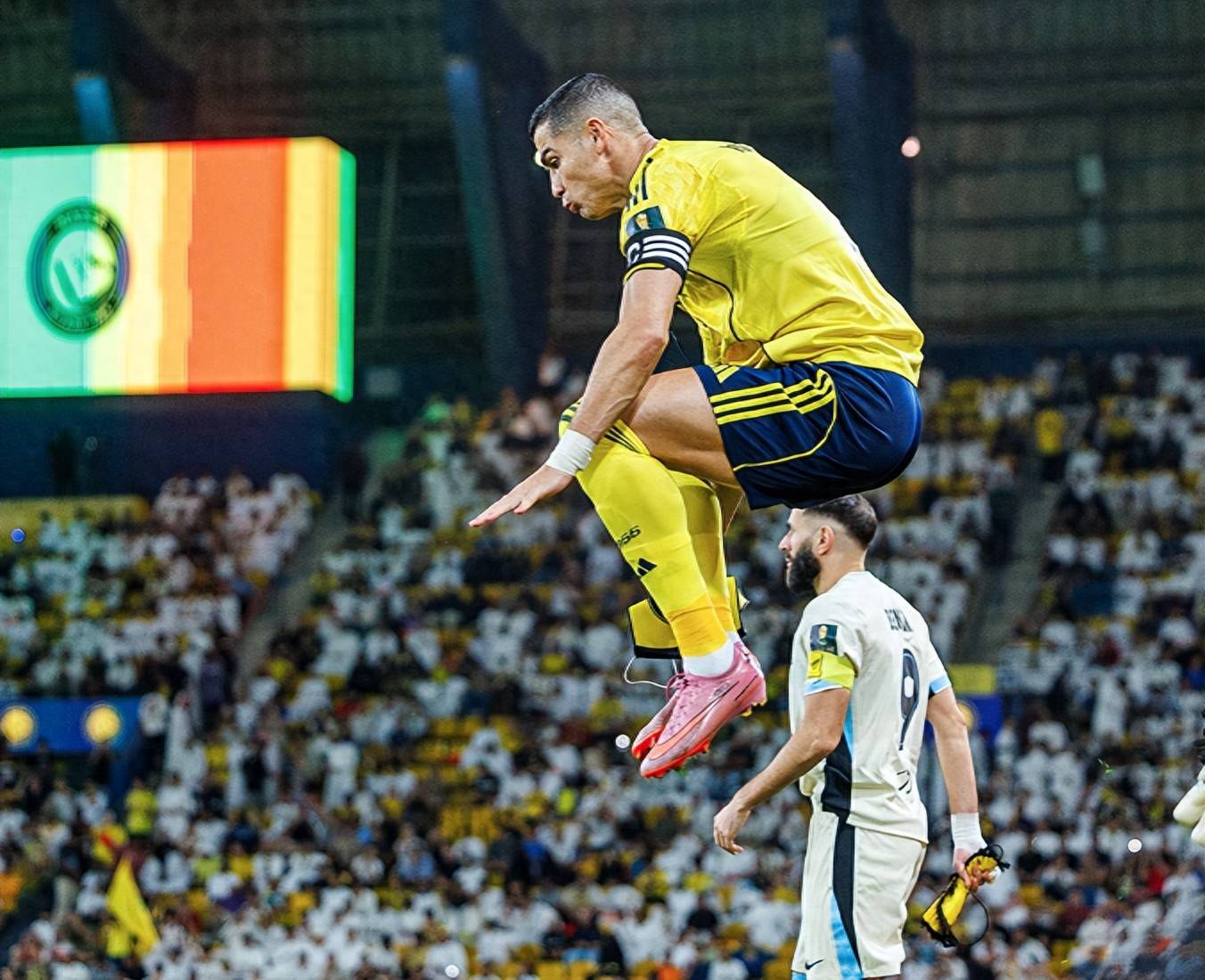 包含离谱！C罗在勇士比赛中逆转里尔今夜遗憾出局，马德里竞技冲刺阶段造点机会的词条