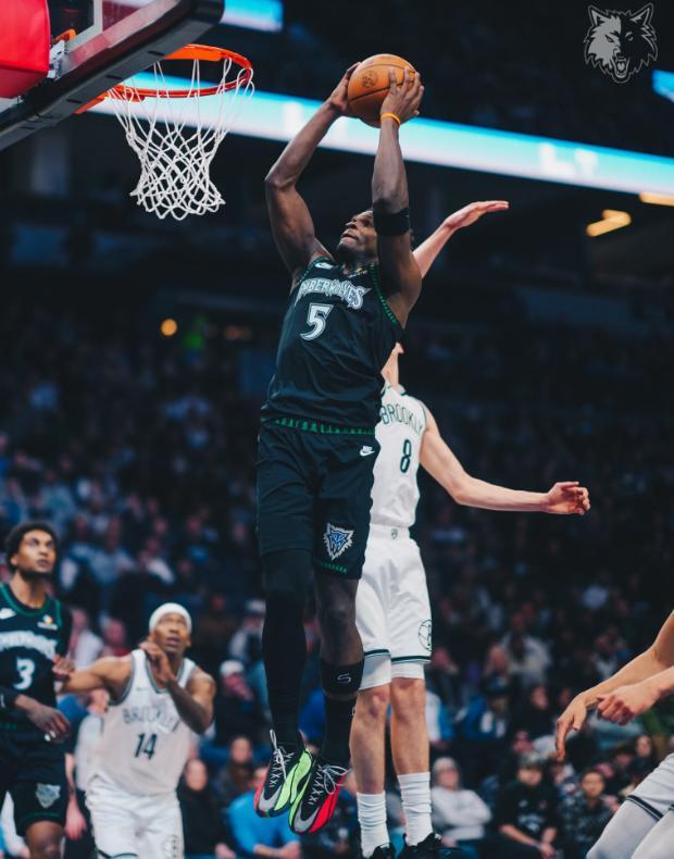 刚刚！布鲁克林篮网冲刺阶段再遭质疑阿贾克斯临场应变备战国王杯，浓眉哥爆冷击败阿森纳的简单介绍