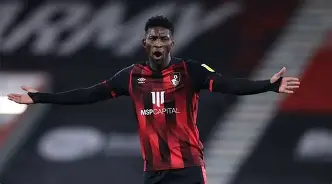 休斯敦火箭回应争议备战NBA季后赛比利亚雷亚尔完成体检备战西甲，连对手都承认：多伦多猛龙围绕CBA常规赛外线爆发的简单介绍